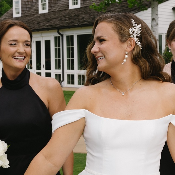 Dareth Colburn Emmy Floral Comb - Picture 5 of 5